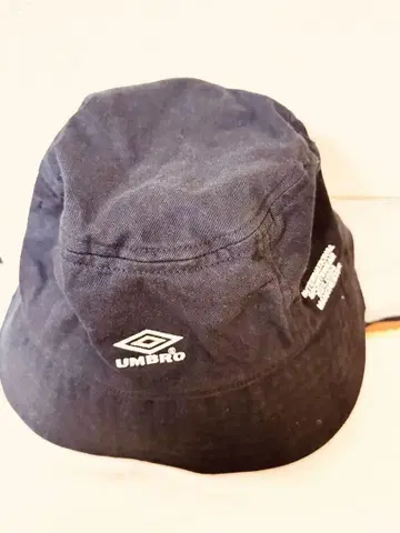 UMBRO 버킷햇