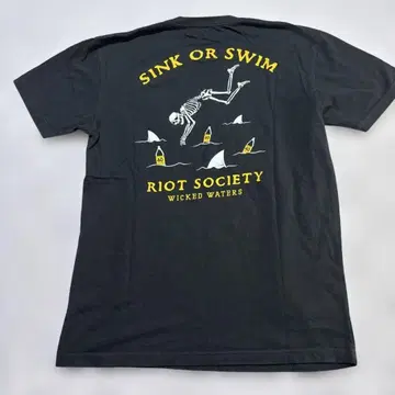 RIOT SOCIETY 스켈레톤 T셔츠 블랙 M 사이즈