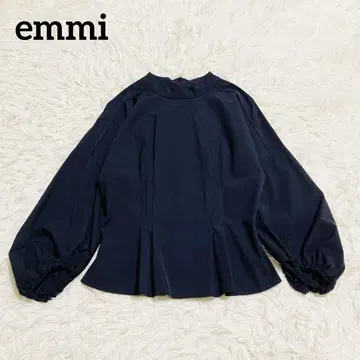 emmi atelier 에미 아틀리에 턱 퍼프 슬리브 블라우스 블랙