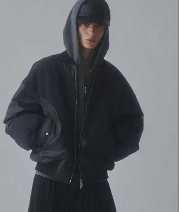MAISON SPECIAL 쿠온 웨이브 커팅 프라임 오버 블루종