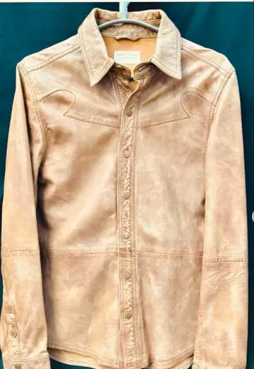 정가 90,000엔 벼룩 누디진스 가죽 셔츠 베이지