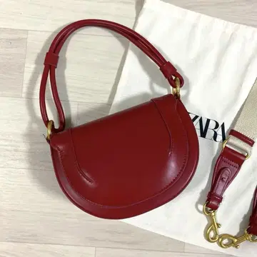 [ 새상품 ] ZARA 대비 스티치 크로스바디백