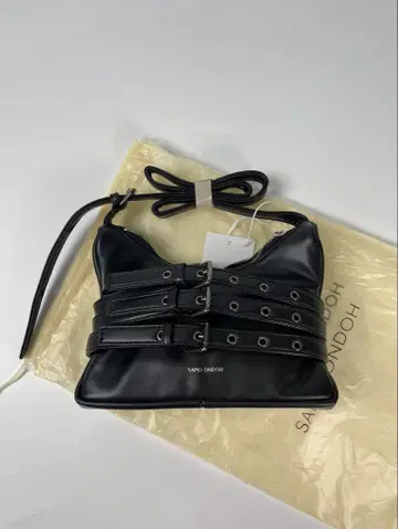SAMO ONDOH 블랙 숄더백