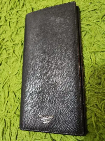 엠포리오 아르마니 블랙 가죽 장지갑
