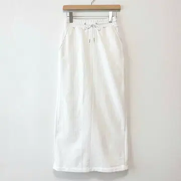 RCW 캐널진 쭈리 내로우 롱 스커트 백 슬릿 맨투맨 화이트