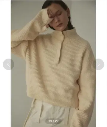 리브 하프 지퍼 상의