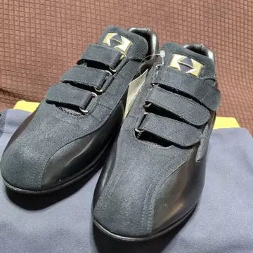 주말 특가 Hi Gold 블랙 스파이크 슈즈