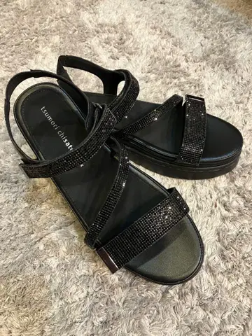 츠모리치사토 워크 비쥬 장식 블랙 샌들 M
