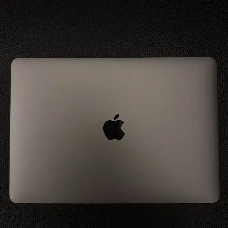 2019년 MacBook Pro 13인치 (Touch Bar 포함)