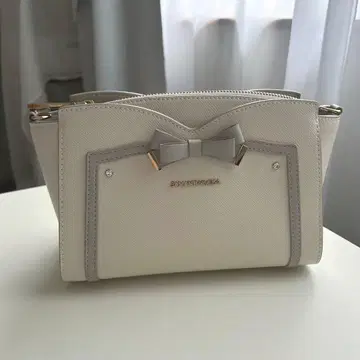 솔리드 리본 숄더백 사만사베가