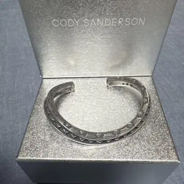 레어 CODY SANDERSON 웨이브 별 모양 뱅글