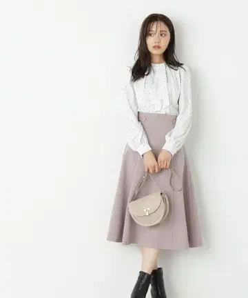 [ 새상품급 ] 프로포션 바디 드레싱 체인 탭 플레어 스커트