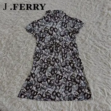 J. FERRY 반팔 원피스 모노톤