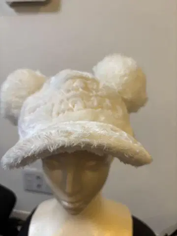 미키마우스 귀 달린 화이트 캡