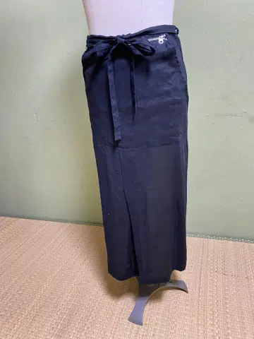 에이프런풍 타이트 스커트 린넨 100 일본제