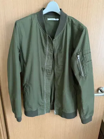 [ 새상품 ] Ownd Brand MA-1 자켓 올리브 그린 M 사이즈