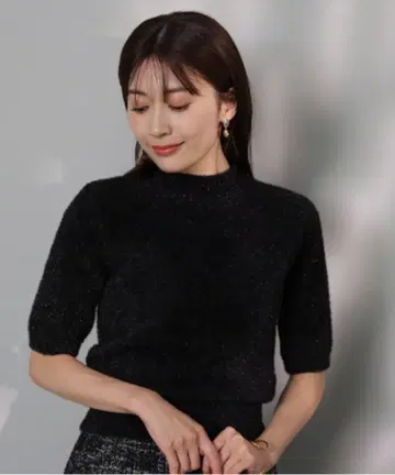 [ 새상품급 ] 아푸와이저 리셰*반짝이는 5부 소매 풀오버