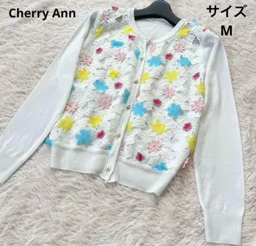 Cherry Ann 펄 버튼 플라워 니트 가디건