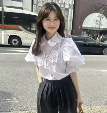 Bibiy CORA PUFF BLOUS 화이트 블라우스