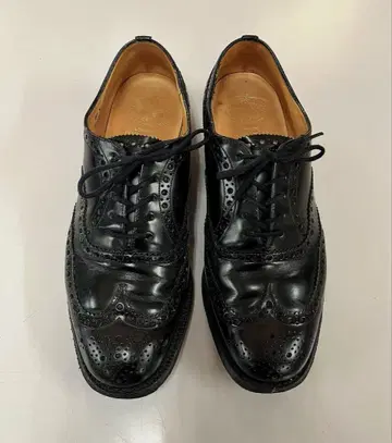 처치스 버우드 블랙