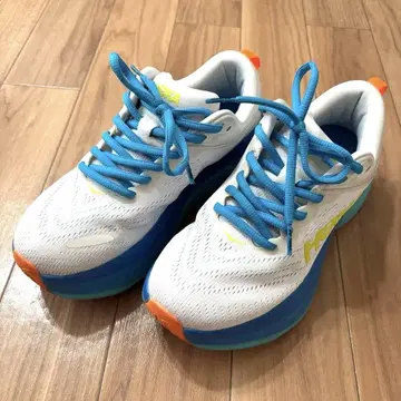호카 오네오네 본다이 8 HOKA ONE ONE 스카이블루