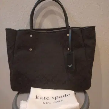 [ 새상품 ] A4 OK kate spade 블랙 꽃무늬 숄더백