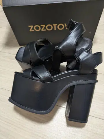 EMODA 블랙 플랫폼 샌들