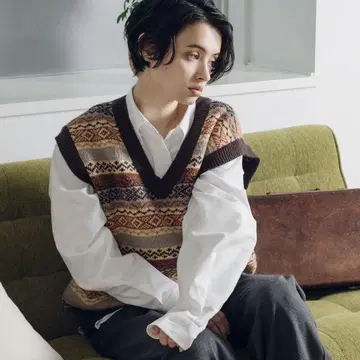 MUHET 모듬 니트 베스트