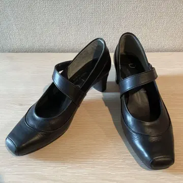 D'ICI 블랙 하이힐 펌프스