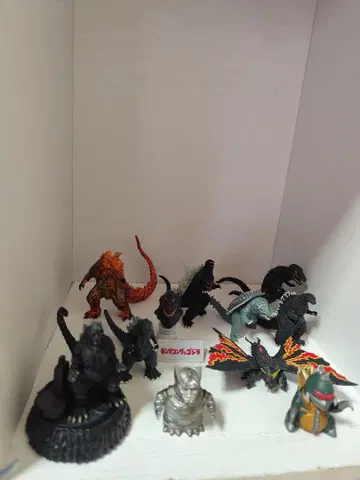 고질라 피규어 세트