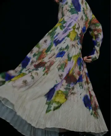 [ 새상품급 ] UND TEXTURE ART FLOWER DRESS
