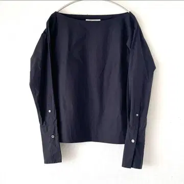 [플레이인피플] 보트넥 블라우스 긴팔 블랙