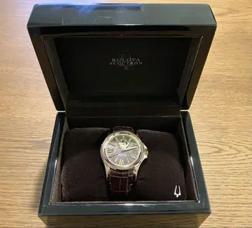 Bulova Accutron 자동 와치