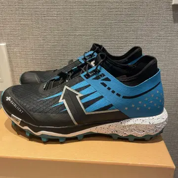 [ 완판템 ] 레이드라이트 트레일 러닝화 레볼루티브 25.5cm
