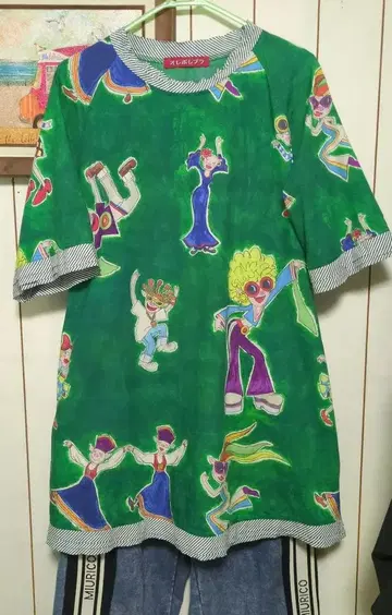 오레보레 브라 그린 캐릭터 패턴 칠부 소매 튜닉