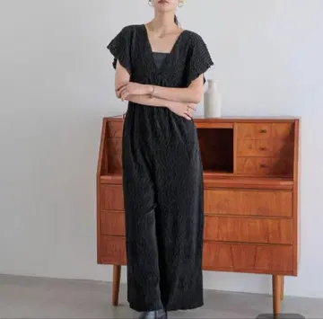 셔링 벨로아 점프수트 로리즈팜 미사용 새상품 이번 시즌 신상