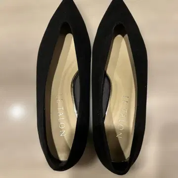 LE TALON 블랙 플랫슈즈