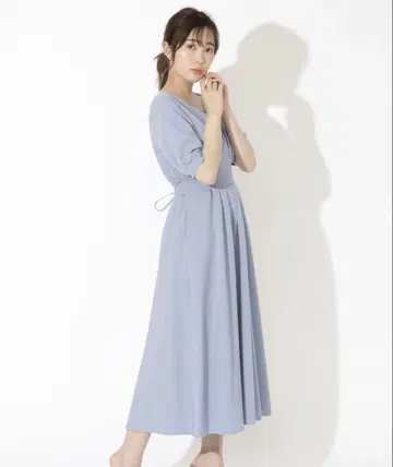 AND COUTURE 허리 턱 5분 소매 원피스