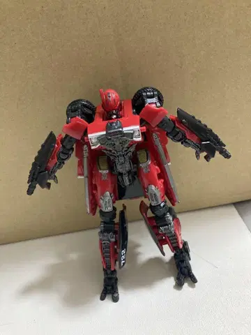 셔터 트랜스포머 스튜디오 시리즈 SS-29