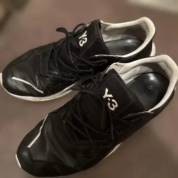 Y-3 블랙 스니커즈
