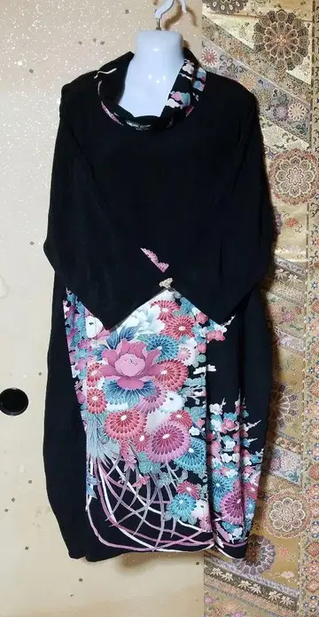 기모노 리메이크 블랙 전통 예복 기모노 계절 꽃 원피스