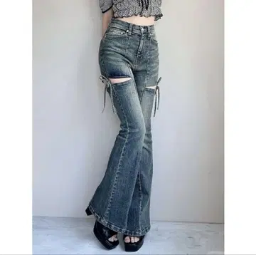 RESEXXY 컷 아웃 리본 데님 팬츠