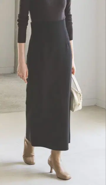Noble 저지라이크 타이트 스커트 블랙