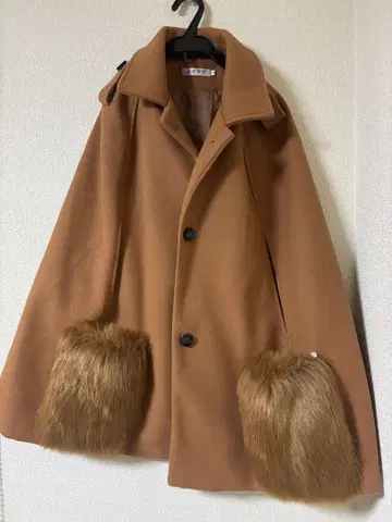 [ 새상품급 ] 판초 코트 오렌지 브라운 인조 모피 포켓