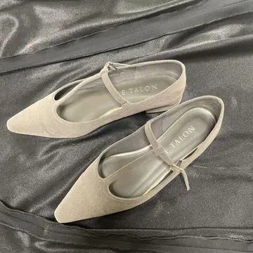 르 탈롱 그레이 플랫슈즈 23cm
