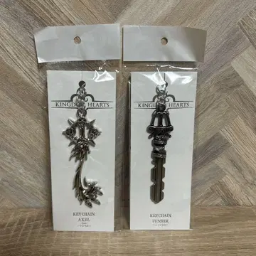 킹덤하츠 키 블레이드 키링 페닐 액셀리아