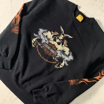 FR2 Bunny Girl crew sweat