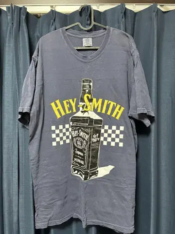 HEY-SMITH 티셔츠