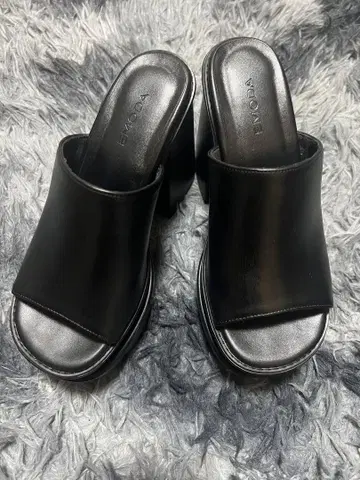 새상품급 EMODA 통굽 샌들 M