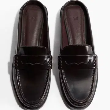 H&M 다크 브라운 로퍼 뮬